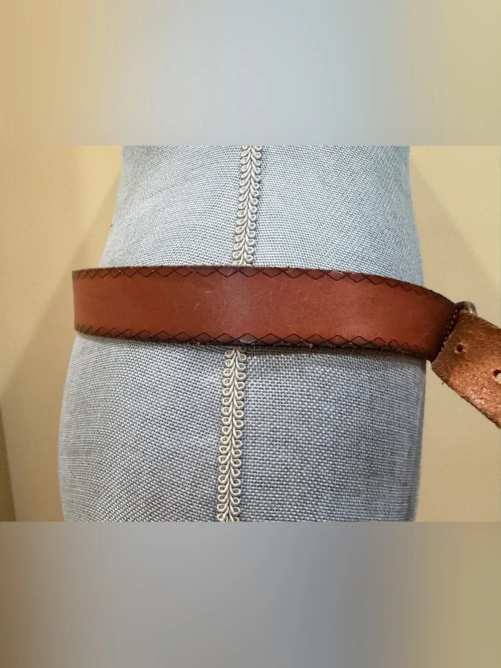 Fossil beautiful leather